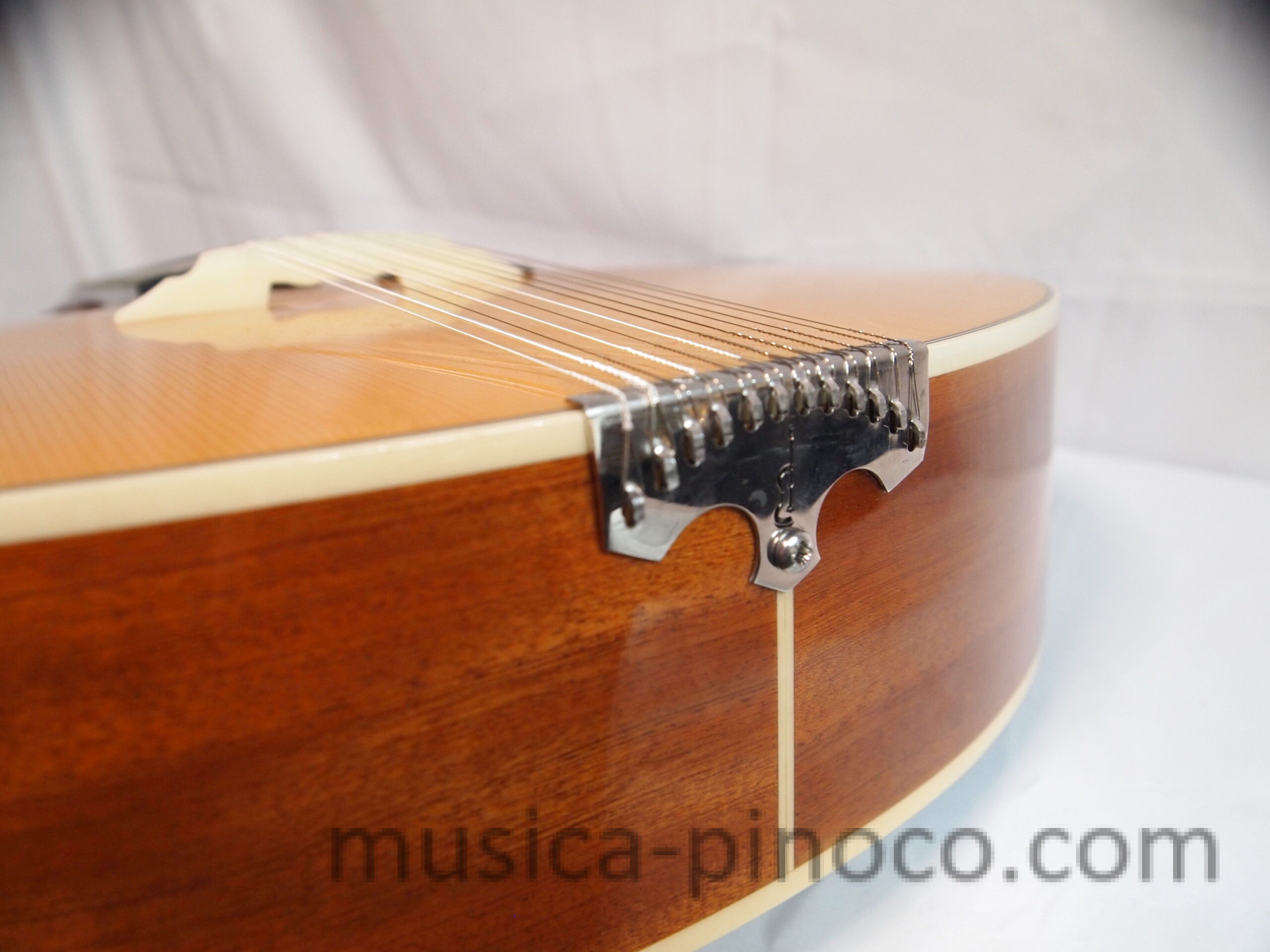 ポルトガルギター（Portuguese guitar、Guitarra portuguesa